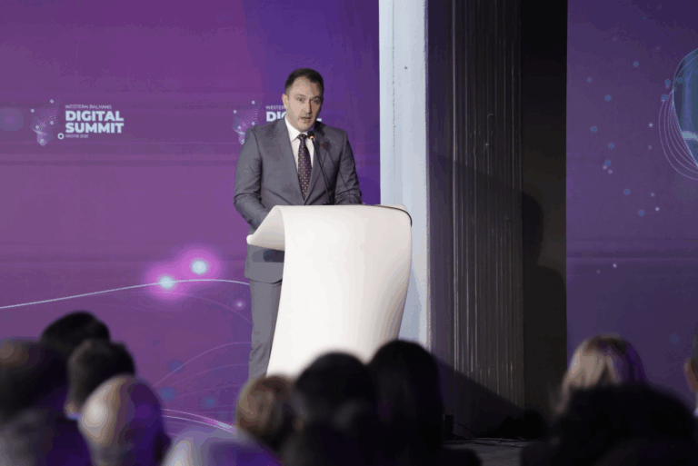 Screenshot 2025-10-16 at 22.44.00